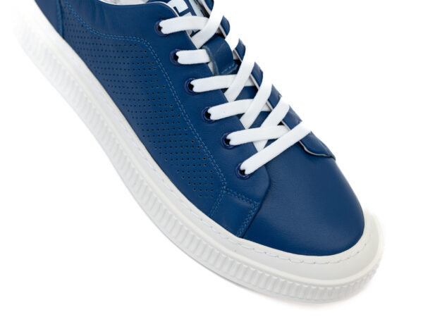 Pantofi barbati perforati , piele naturala , albastrii - imagine 2
