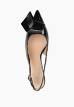 Pantofi  decupati, piele lacuita cu accesoriu , negri - imagine 2