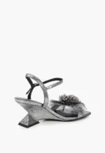 Sandale argintii cu accesoriu floare - imagine 2