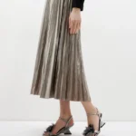 Sandale argintii cu accesoriu floare