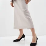 Pantofi stiletto, piele intoarsa, accesoriu lant cu pietre