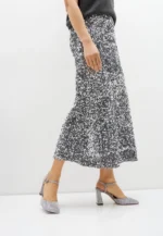 Pantofi decupati cu pietre argintii