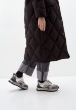 Adidasi argintii, piele intoarsa