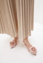 Saboti roz pudrat, accesoriu floare