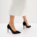 Pantofi negri piele intoarsa, dantela si paiete