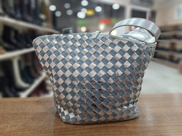 Geanta de umar din material textil(denim) si piele cu aspect metalic lucios - imagine 3