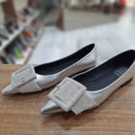 Balerini argintii cu varf ascutit din piele naturala cu aspect lucios c-39