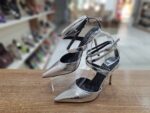 Pantofi decupati argintii cu bareta pe glezna c-156