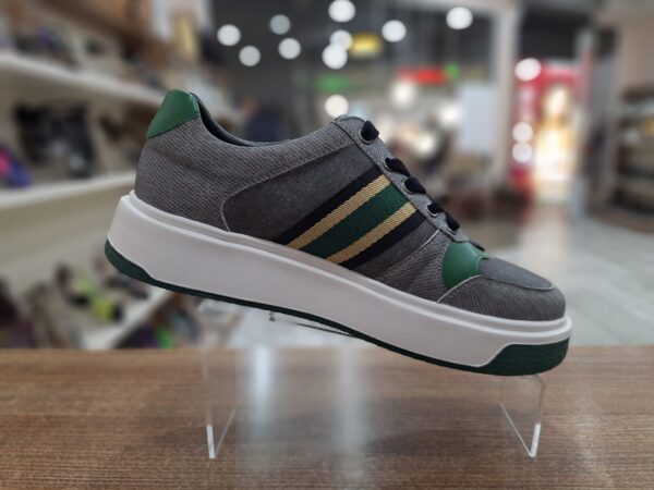 Pantofi sport gri cu talpa alba si detalii verzi c-474 - imagine 4